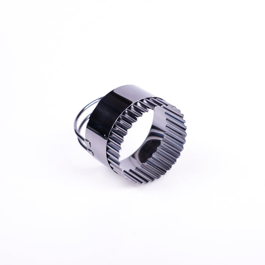 Round Fluted Pastry Cutter 70mm Stainless Steel with Handle